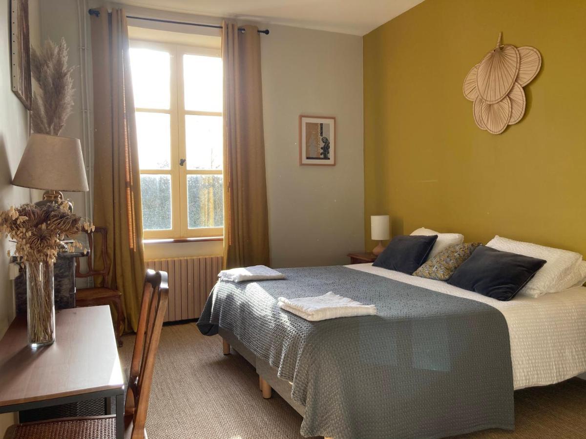 Maison D'Hotes La Doucelle Culture Et Bien-Etre Lignieres-Orgeres Luaran gambar