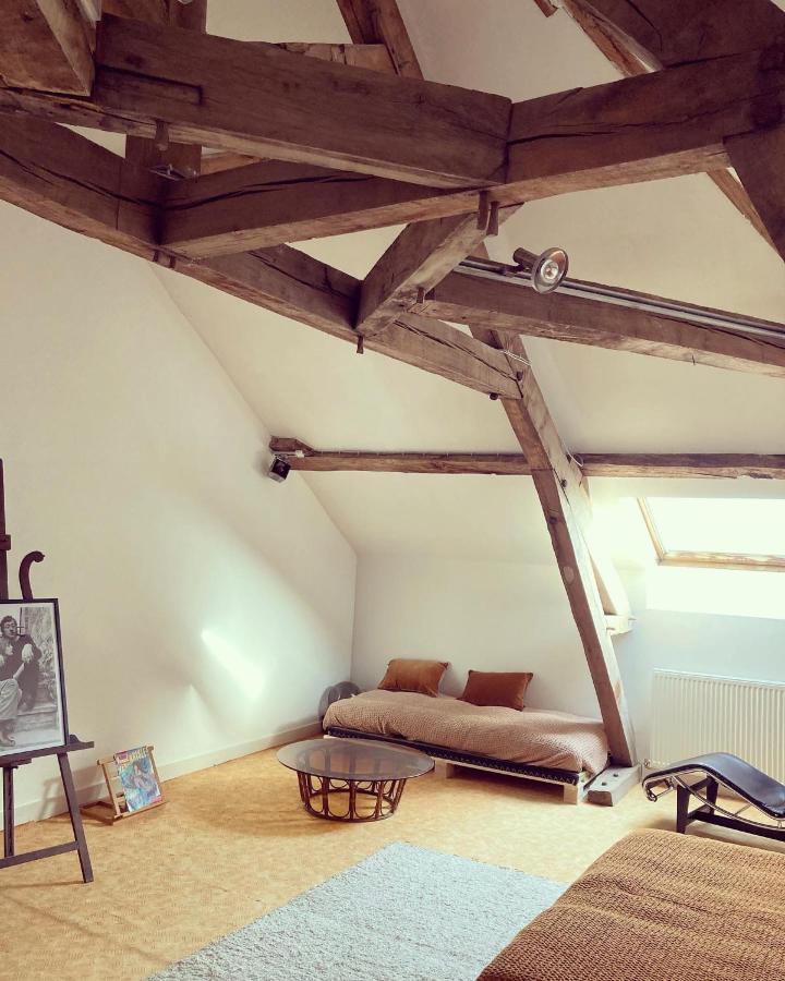 Maison D'Hotes La Doucelle Culture Et Bien-Etre Lignieres-Orgeres Luaran gambar