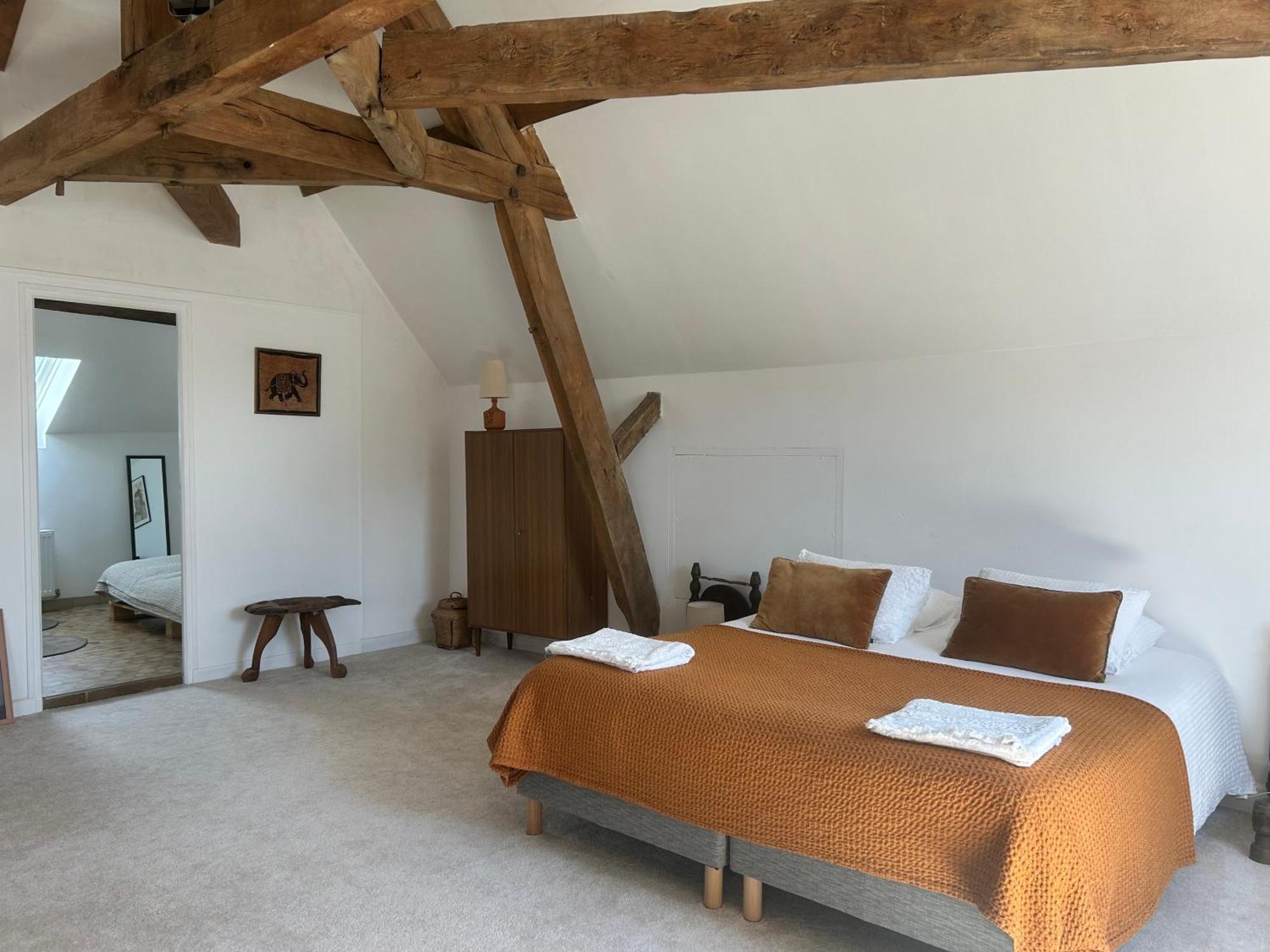 Maison D'Hotes La Doucelle Culture Et Bien-Etre Lignieres-Orgeres Bilik gambar
